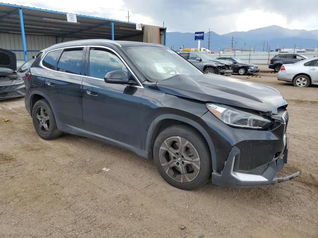 WBX73EF02P5W02621 - 2023 BMW X1 XDRIVE28I BLACK photo 4