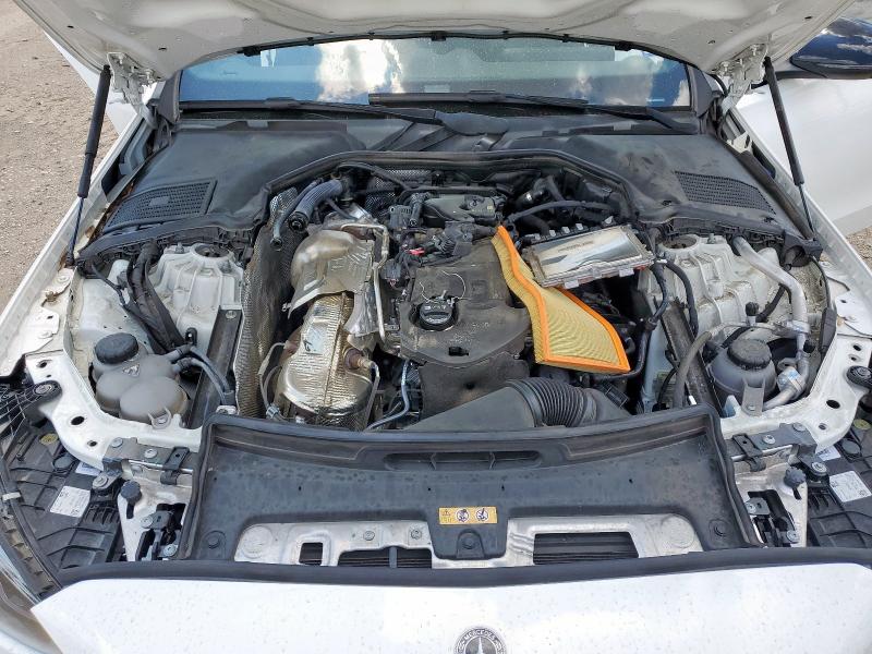 W1KAF4GB6PR073208 - 2023 MERCEDES-BENZ C 300 Weiß Foto 11