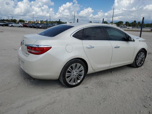 1G4PP5SKXD4191670 - 2013 BUICK VERANO WHITE photo 3