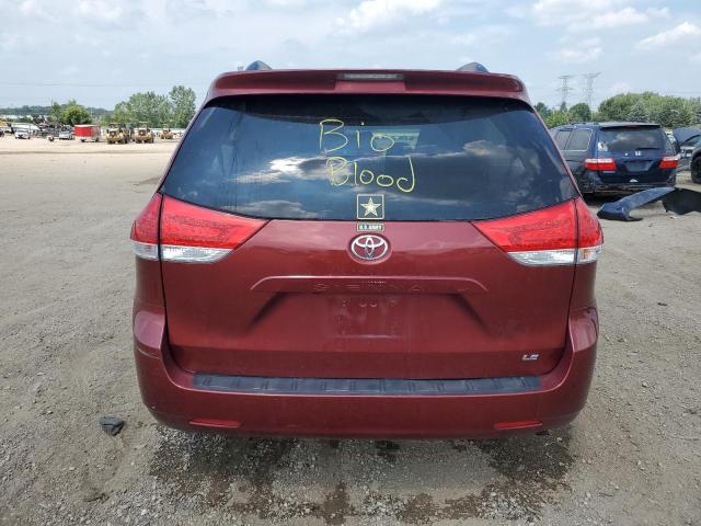 5TDKK3DC1BS159232 - 2011 TOYOTA SIENNA LE 红色 照片 6