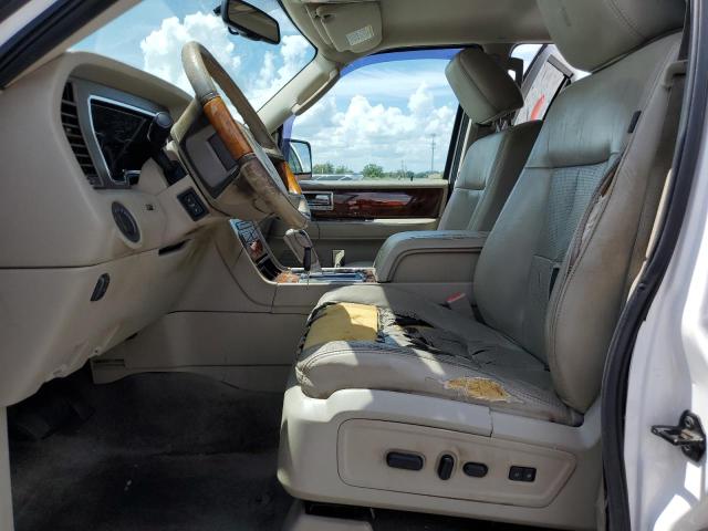 5LMJJ2H5XBEJ04099 - 2011 LINCOLN NAVIGATOR WHITE photo 7
