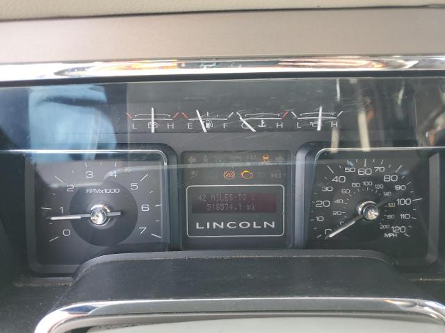 5LMJJ2H5XBEJ04099 - 2011 LINCOLN NAVIGATOR WHITE photo 9