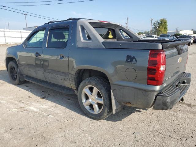 3GNTKFE38BG192285 - 2011 CHEVROLET AVALANCHE LT GRAY photo 2