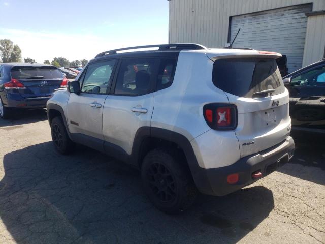 ZACCJBCT0GPE31406 - 2016 JEEP RENEGADE TRAILHAWK SILVER photo 2