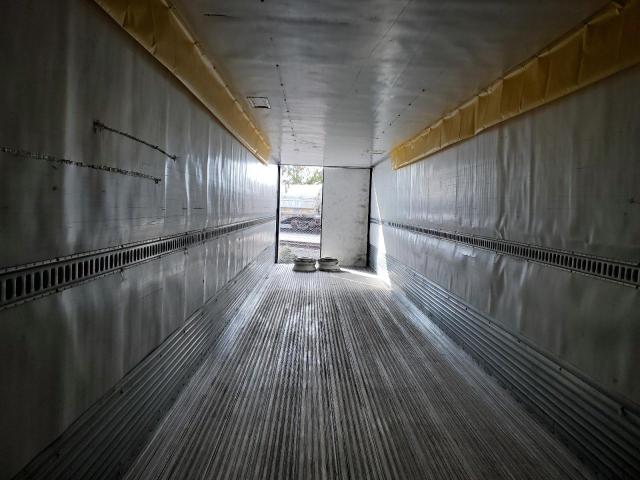 3UTVS2531P8796506 - 2023 UTILITY VS2RA Czerwony zdjęcie 6