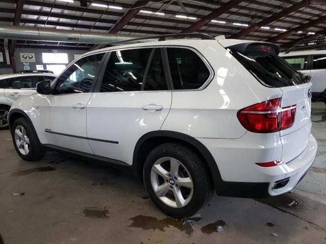 5UXZV8C52CL422481 - 2012 BMW X5 XDRIVE50I WHITE photo 2