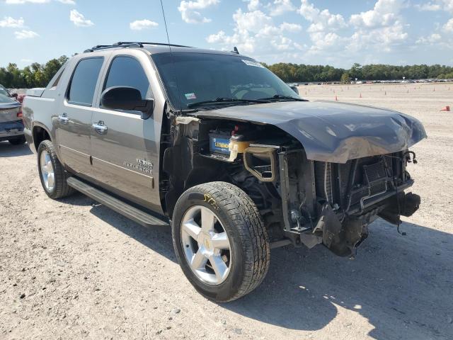 3GNMCFE06BG250062 - 2011 CHEVROLET AVALANCHE LT GRAY photo 4