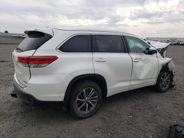 5TDJZRFH9JS534060 - 2018 TOYOTA HIGHLANDER SE WHITE photo 3