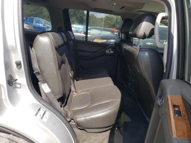5N1AR18U86C685066 - 2006 NISSAN PATHFINDER LE 银色 照片 11