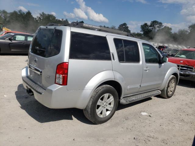 5N1AR18U86C685066 - 2006 NISSAN PATHFINDER LE 银色 照片 3