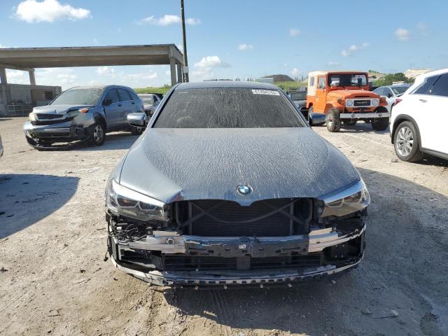 WBAJA9C57JB033321 - 2018 BMW 530E GRAY photo 5