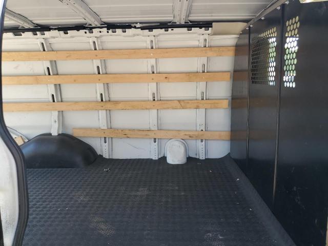 1GCWGAFP1N1141435 - 2022 CHEVROLET EXPRESS G2 WHITE photo 11