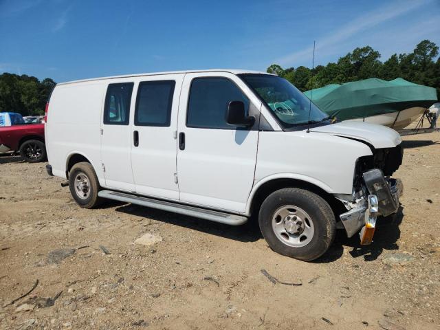 1GCWGAFP1N1141435 - 2022 CHEVROLET EXPRESS G2 WHITE photo 4