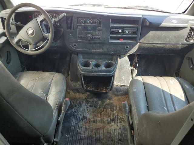 1GCZGFAAXA1134992 - 2010 CHEVROLET EXPRESS G2 WHITE photo 8