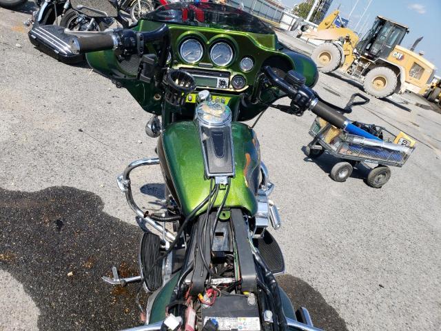 1HD1FCW166Y680998 - 2006 HARLEY-DAVIDSON FLHTCUI 绿色 照片 5