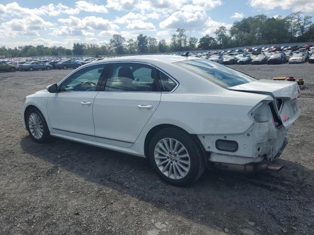 1VWBT7A35HC041054 - 2017 VOLKSWAGEN PASSAT SE WHITE photo 2