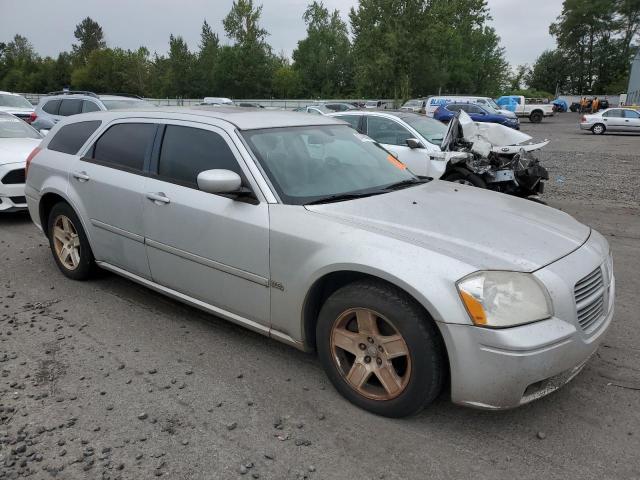 2D4FV48V65H683993 - 2005 DODGE MAGNUM SXT SILVER photo 4