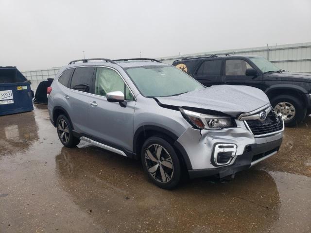 JF2SKAWCXKH592894 - 2019 SUBARU FORESTER TOURING 银色 照片 4