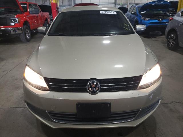 3VWD17AJ2EM214102 - 2014 VOLKSWAGEN JETTA SE GOLD photo 5