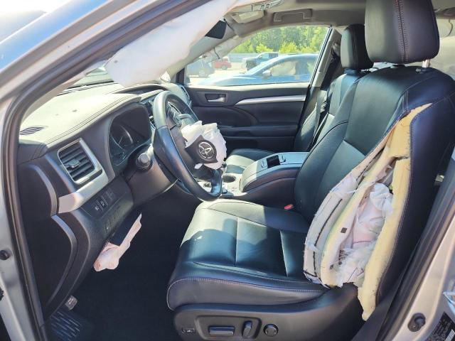 5TDJZRFH0KS584590 - 2019 TOYOTA HIGHLANDER SE 银色 照片 7