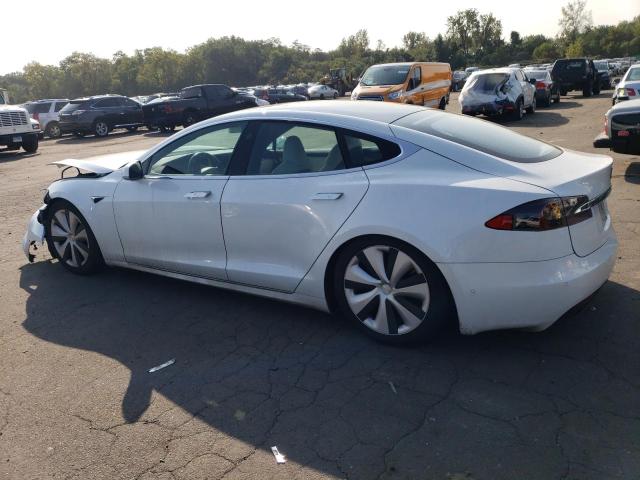 5YJSA1E25LF385289 - 2020 TESLA MODEL S WHITE photo 2