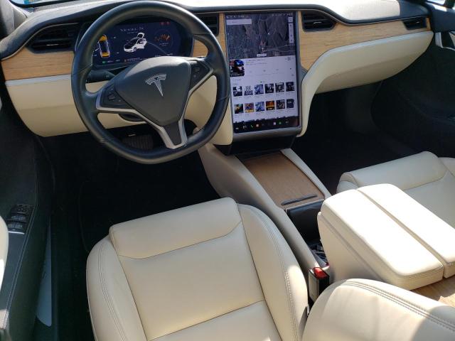 5YJSA1E25LF385289 - 2020 TESLA MODEL S WHITE photo 8