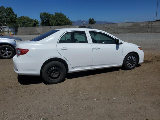 5YFBU4EE6DP180962 - 2013 TOYOTA COROLLA BASE WHITE photo 3