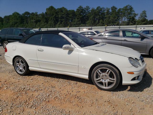 WDBTK72F87T077594 - 2007 MERCEDES-BENZ CLK 550 WHITE photo 4