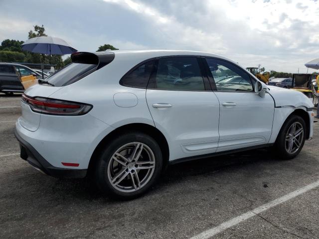 WP1AA2A59NLB01520 - 2022 PORSCHE MACAN WHITE photo 3