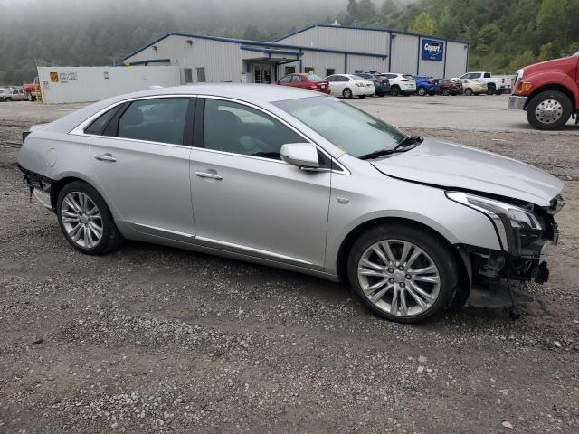 2G61M5S37K9116711 - 2019 CADILLAC XTS LUXURY SILVER photo 4