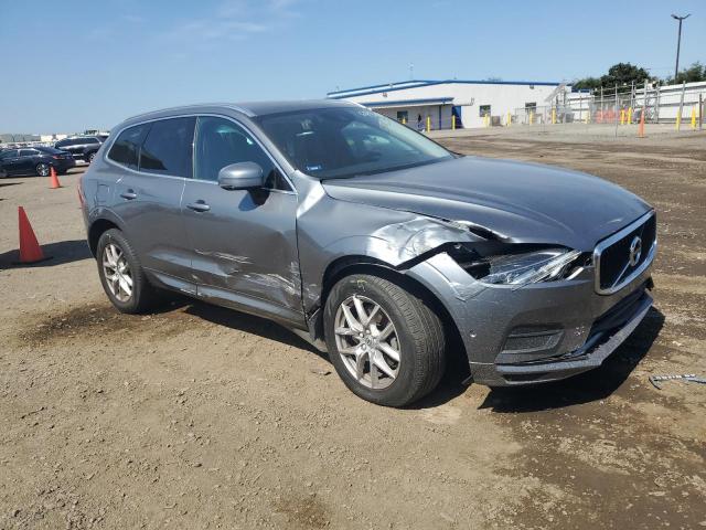 YV4102RK5J1014439 - 2018 VOLVO XC60 T5 MOMENTUM GRAY photo 4