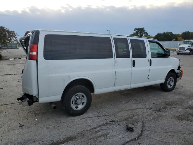 1GAZG1FA8D1144106 - 2013 CHEVROLET EXPRESS G3 LT WHITE photo 3