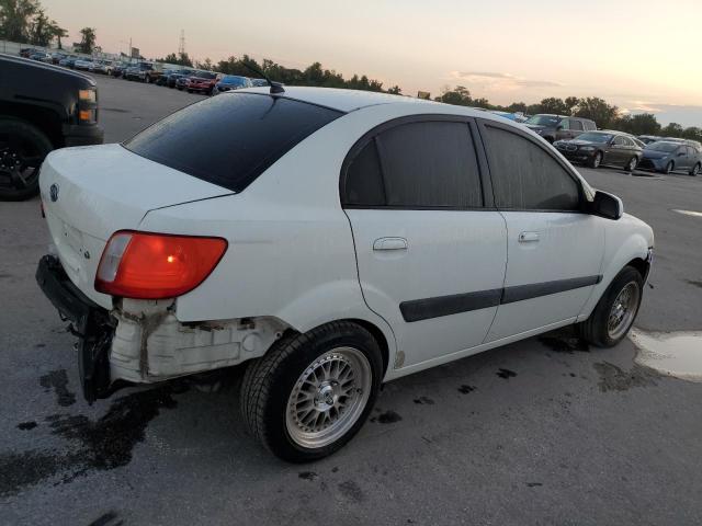 KNADE123886353804 - 2008 KIA RIO BASE WHITE photo 3