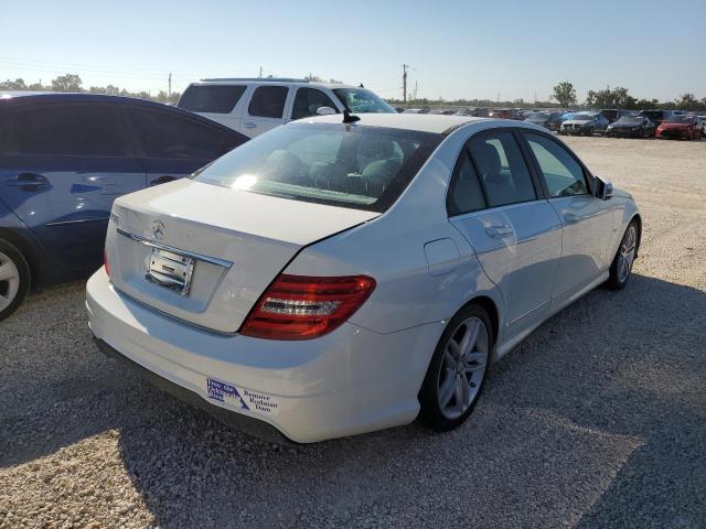 WDDGF4HB0CA621527 - 2012 MERCEDES-BENZ C 250 WHITE photo 3