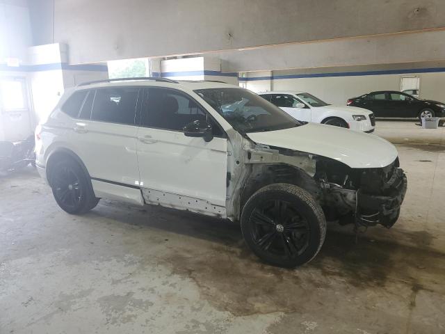 3VV3B7AX0KM106459 - 2019 VOLKSWAGEN TIGUAN SE თეთრი ფოტო 4