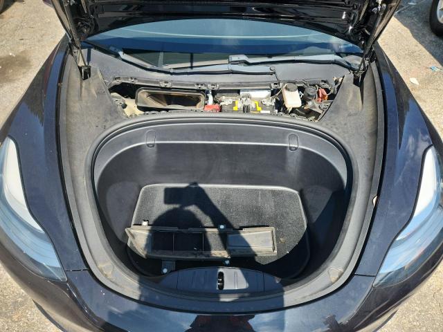 5YJ3E1EB3JF097051 - 2018 TESLA MODEL 3 Черный фото 11