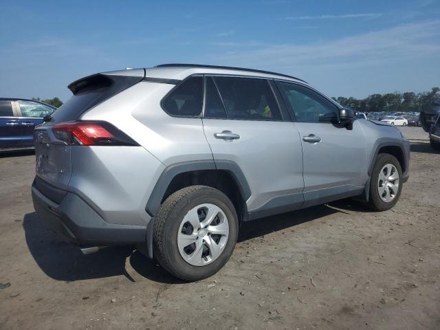 2T3H1RFV8MC130411 - 2021 TOYOTA RAV4 LE 银色 照片 3