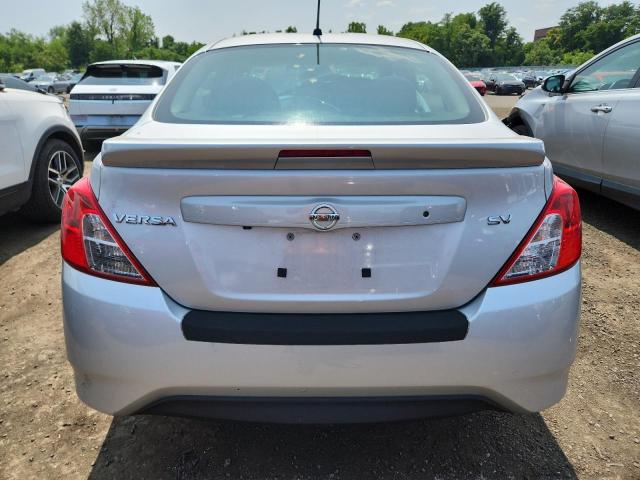 3N1CN7AP9KL866016 - 2019 NISSAN VERSA S ვერცხლისფერი ფოტო 6