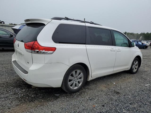 5TDKK3DC0DS393753 - 2013 TOYOTA SIENNA LE 白色 照片 3