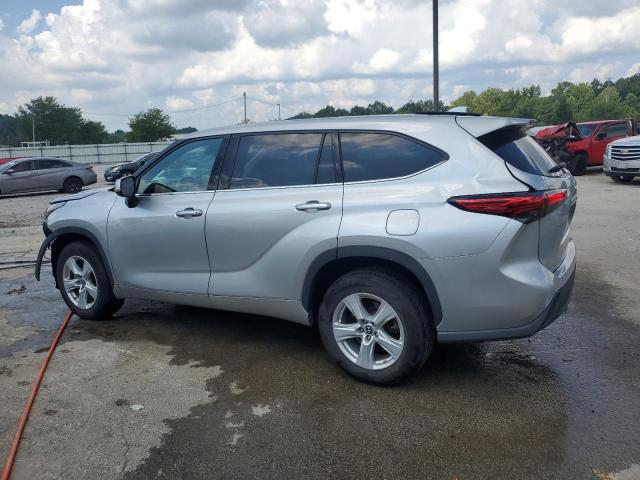 5TDZZRAH0MS054942 - 2021 TOYOTA HIGHLANDER L SILVER photo 2