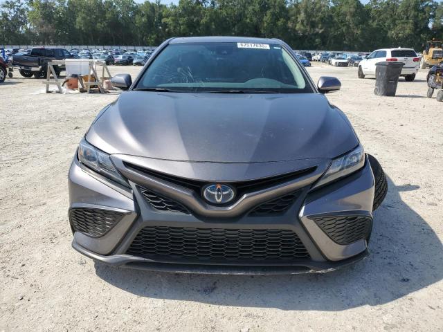 4T1S31AK9PU608488 - 2023 TOYOTA CAMRY SE NIGHT SHADE GRAY photo 5