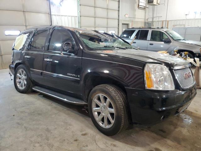 1GKFK63817J172569 - 2007 GMC YUKON DENALI BLACK photo 4