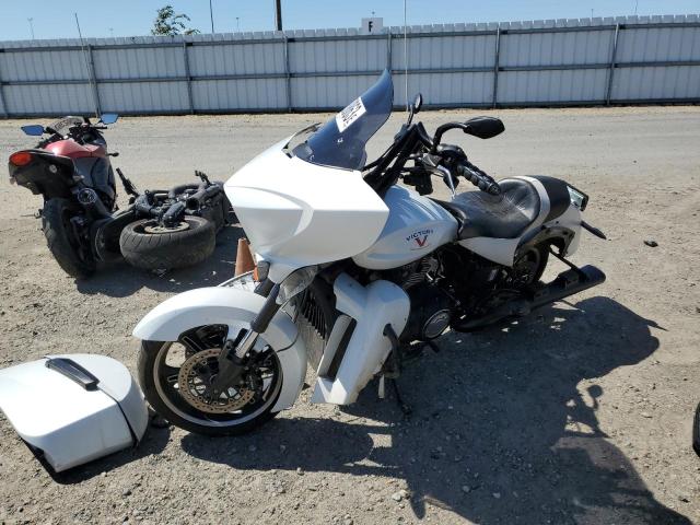 5VPDB36N0F3046100 - 2015 VICTORY MOTORCYCLES CROSS COUN Blanc photo 2