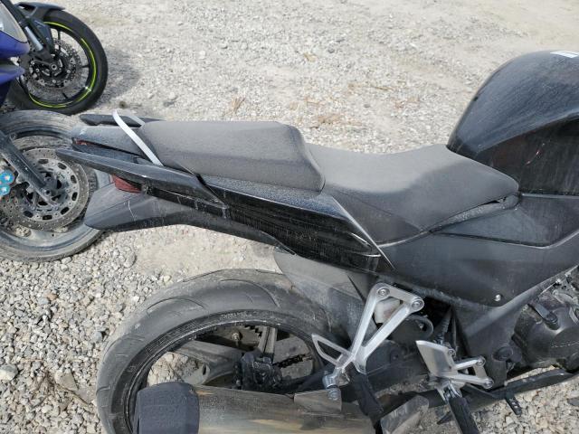 MLHNC5105G5200164 - 2016 HONDA CBR300 R BLACK photo 6