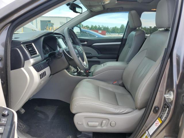 5TDKKRFH9GS158946 - 2016 TOYOTA HIGHLANDER XLE SILVER photo 7