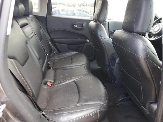 3C4NJCBB1KT658449 - 2019 JEEP COMPASS LATITUDE ნაცრისფერი ფოტო 11