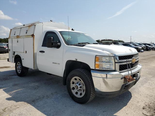 1GB3CZCG7DF150857 - 2013 CHEVROLET SILVERADO C3500 WHITE photo 4