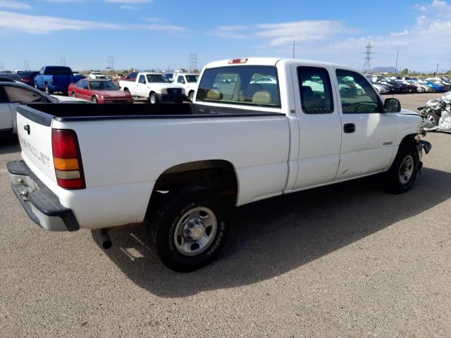 1GCFC29T6YZ135033 - 2000 CHEVROLET SILVERADO C2500 WHITE photo 3