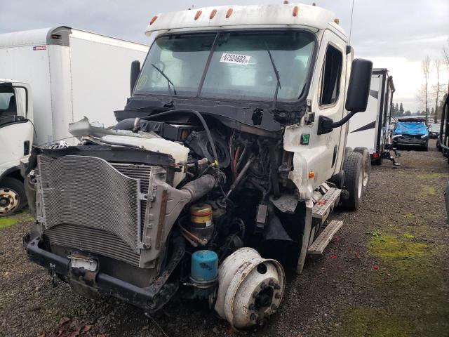 1FUJGEDV2DSBU5890 - 2013 FREIGHTLINER CASCADIA 1 WHITE photo 2