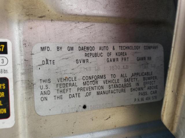 KL1TD52615B285570 - 2005 CHEVROLET AVEO BASE SILVER photo 13